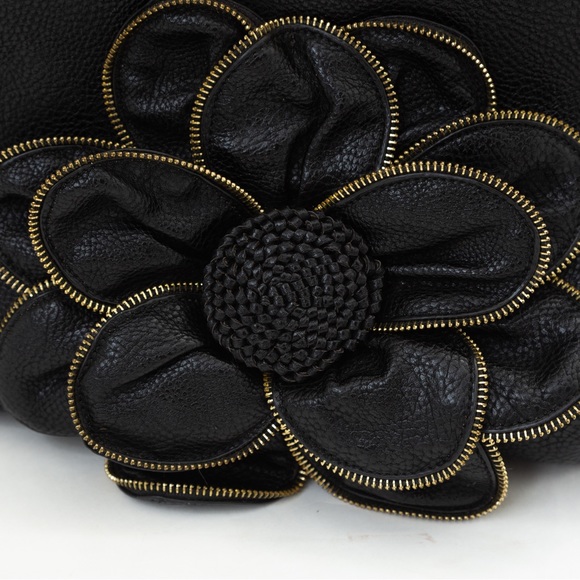 Statement bag black with rosette floral accent - Picture 11 of 16